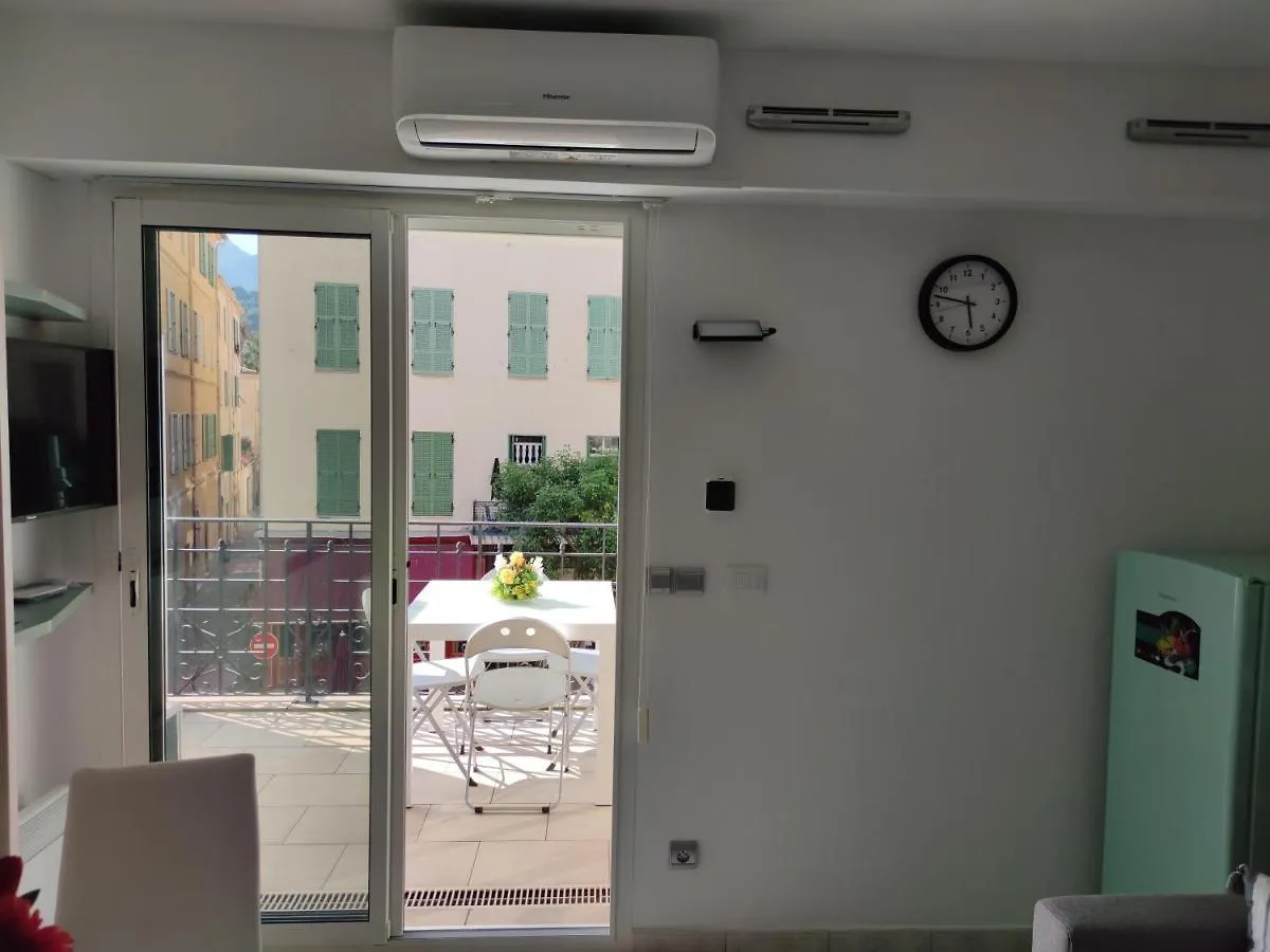 Soleil Et Mer In Victoria Beach Apartment Menton France