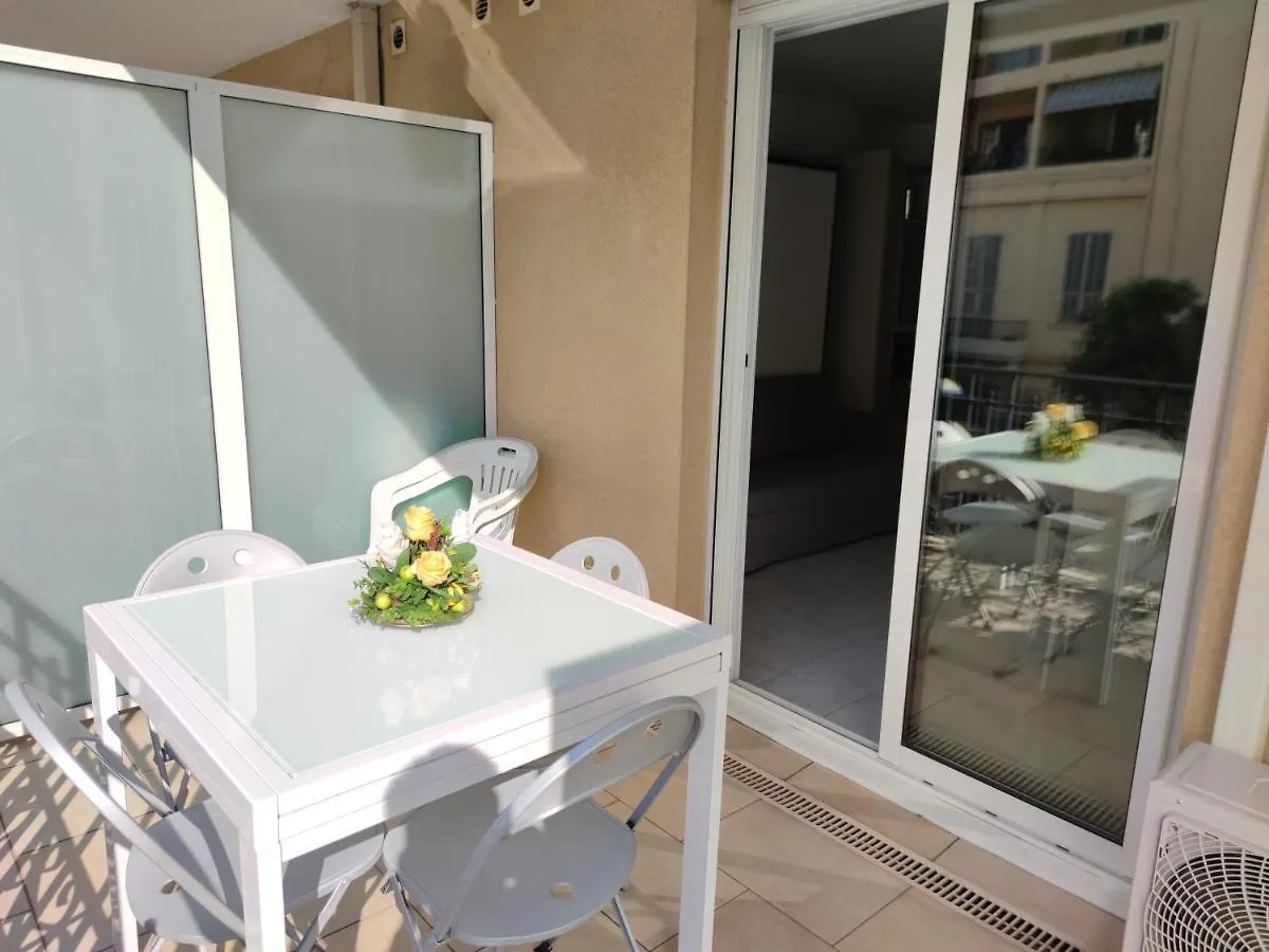 Soleil Et Mer In Victoria Beach Apartment Menton France