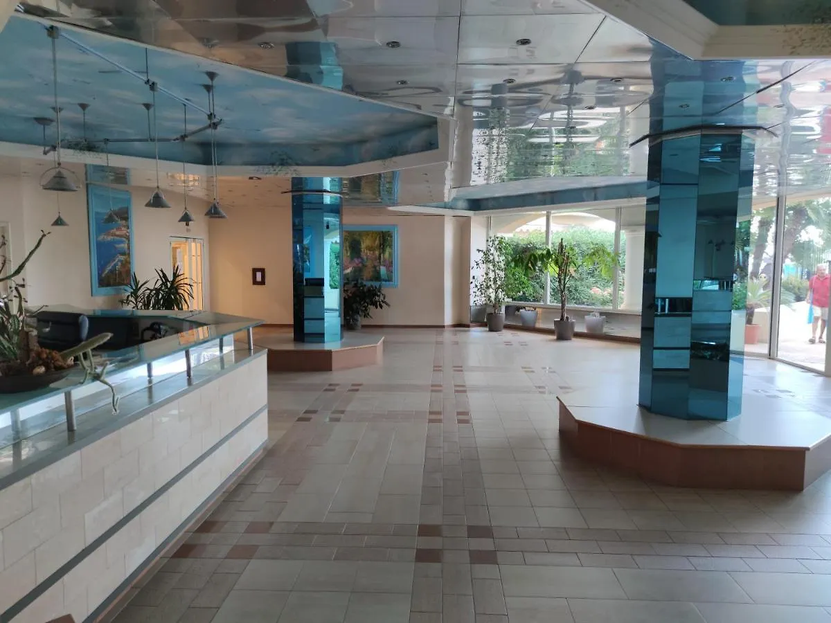 شقة مينتون  في Soleil Et Mer In Victoria Beach