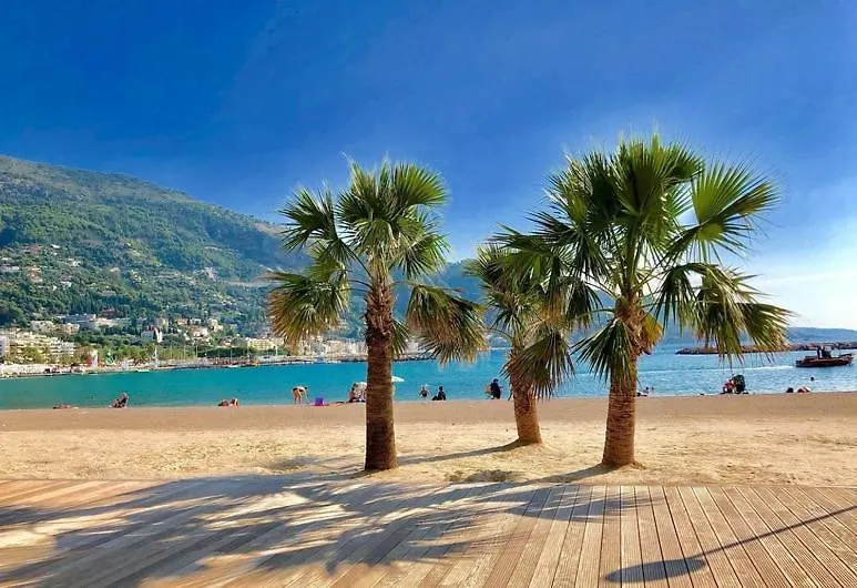 Soleil Et Mer In Victoria Beach Apartment Menton